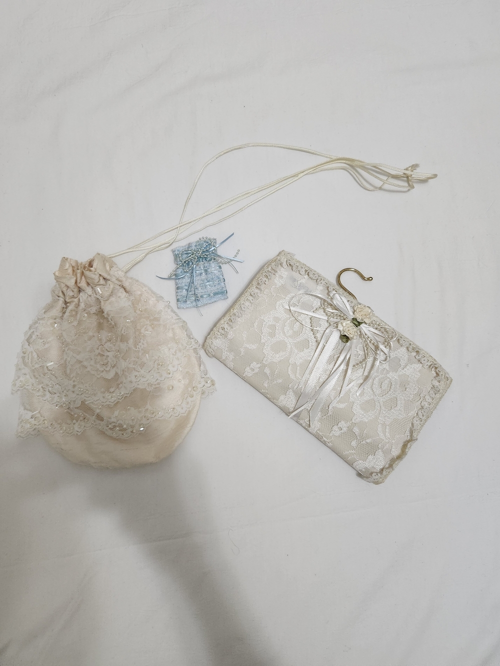 Elegant Bridal  Cream Lace Shantung Silk Beaded Drawstring Money Bag